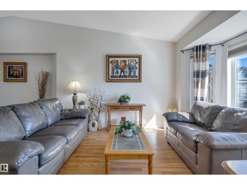 5735 152A Av Nw, Edmonton, AB 