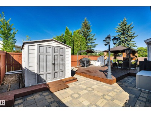 5735 152A Av Nw, Edmonton, AB 