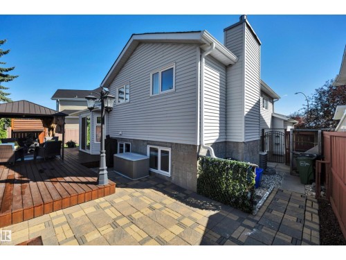 5735 152A Av Nw, Edmonton, AB 