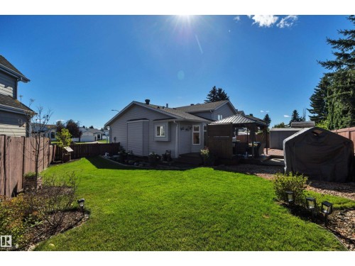 5735 152A Av Nw, Edmonton, AB 
