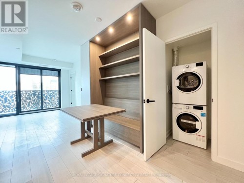2605 - 55 CHARLES STREET E , Toronto, Ontario M4Y 1S9 5