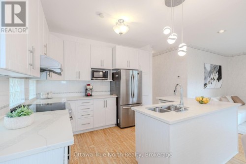 43 Evanshen Crescent, Ottawa, ON 