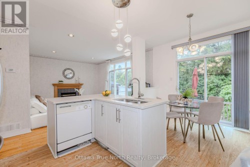 43 Evanshen Crescent, Ottawa, ON 