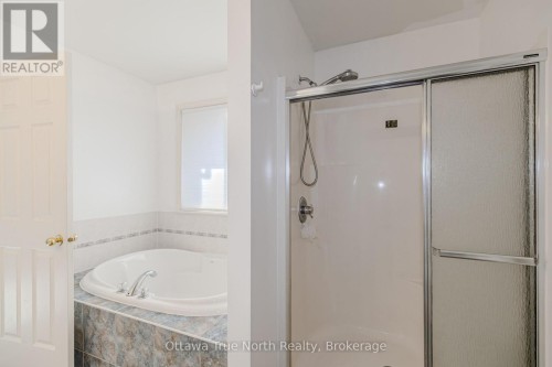 43 Evanshen Crescent, Ottawa, ON 