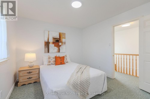 43 Evanshen Crescent, Ottawa, ON 