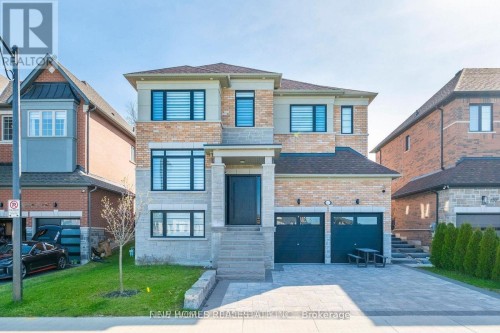 147 BETHPAGE CRESCENT  Newmarket, ON L3X 0M2