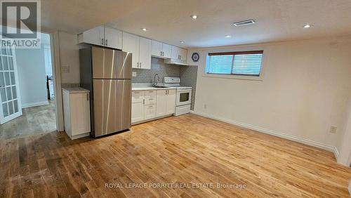 B - 273 DELTA STREET , Toronto, Ontario M8W 4G1 4
