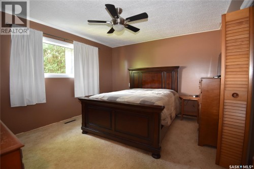614 10Th Avenue W, Nipawin, SK 