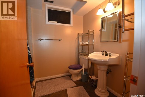 614 10Th Avenue W, Nipawin, SK 