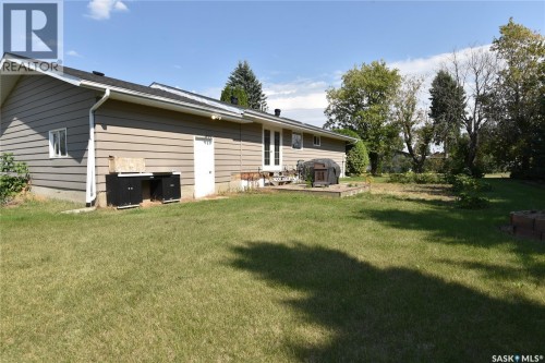 614 10Th Avenue W, Nipawin, SK 