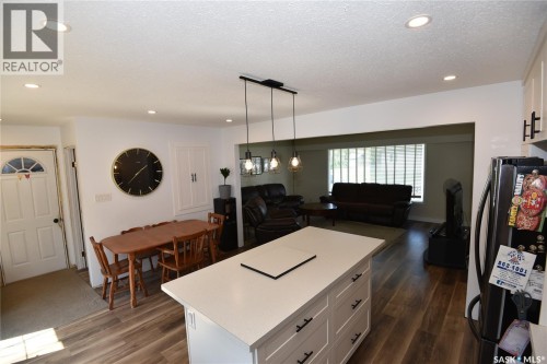 614 10Th Avenue W, Nipawin, SK 