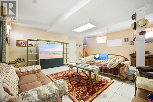 6332 Glen Meadows Road, Mississauga, ON 