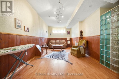6332 Glen Meadows Road, Mississauga, ON 