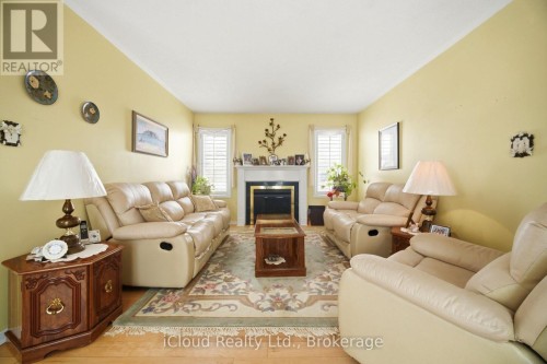 6332 Glen Meadows Road, Mississauga, ON 