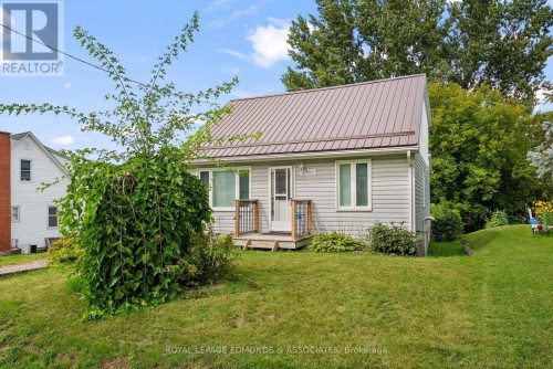 403 ALFRED STREET  Pembroke, ON K8A 3B3
