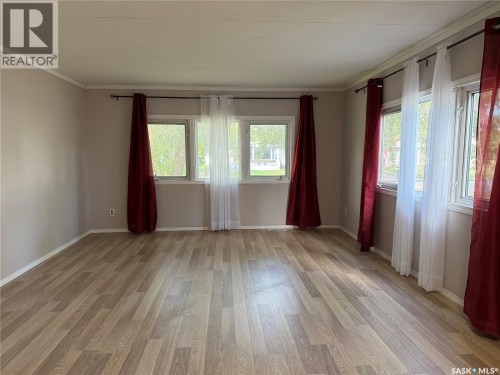 104 4Th Avenue, Melfort, SK 
