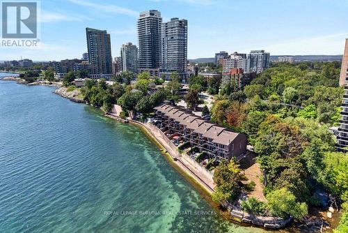 4 - 2136 Old Lakeshore Road, Burlington, ON 