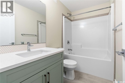 422 Myles Heidt Manor, Saskatoon, SK 