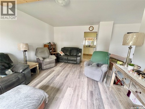 49 14Th Avenue Se, Swift Current, SK 