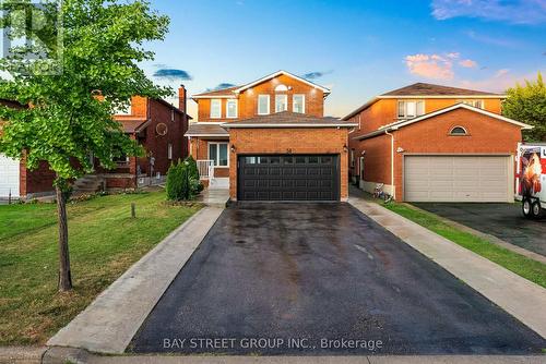 34 LAMP CRESCENT  Vaughan, ON L4L 6J9