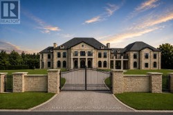 15 EDEN VALE DRIVE King, ON L7B 1L8