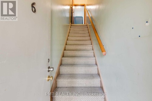 6 - 58 LEYTON AVENUE , Toronto, Ontario M1L 3T7 4