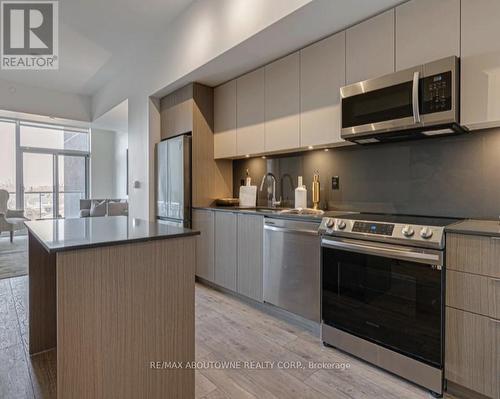 B0614 - 133 BRONTE ROAD , Oakville, Ontario L6L 3C1 5