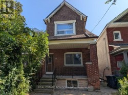 61 GREENSIDES AVENUE Toronto, ON M6G 3P5