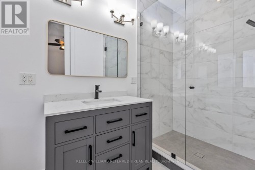 25 Heron Boulevard, Springwater, ON 