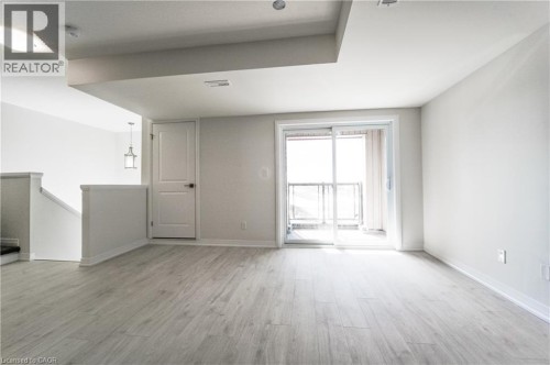 27 Urbane Boulevard, Kitchener, ON 
