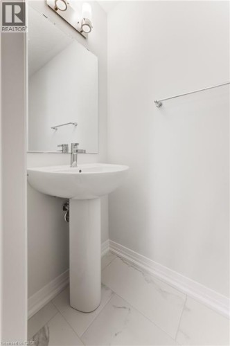 27 Urbane Boulevard, Kitchener, ON 