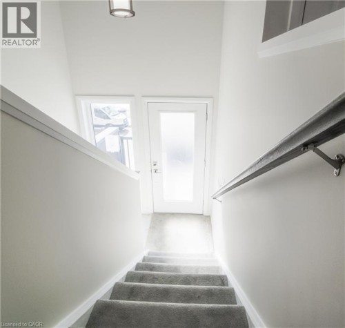 27 Urbane Boulevard, Kitchener, ON 