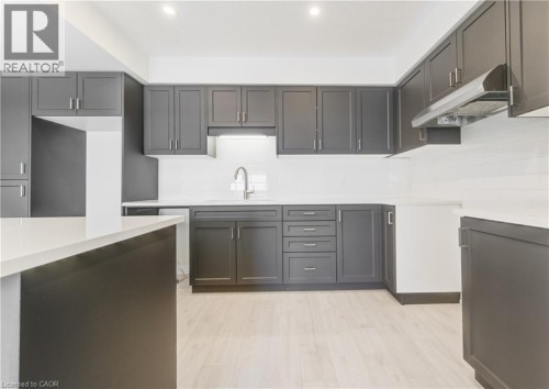 27 Urbane Boulevard, Kitchener, ON 
