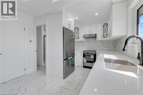 581 LANCASTER Street W Unit# 2 , Kitchener, Ontario N2K 1M5 2