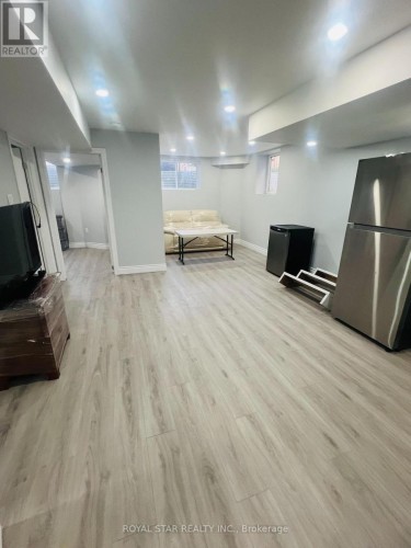 BASEMENT - 121 BONNIEGLEN FARM BOULEVARD , Caledon, Ontario L7C 4B8 2