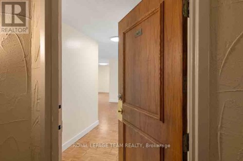 901 - 40 ARTHUR STREET , Ottawa, Ontario K1R 7T5 2