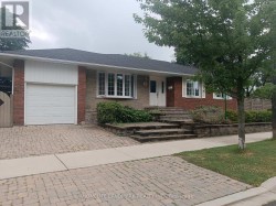 40 CARSBROOKE ROAD Toronto, ON M9C 3C1