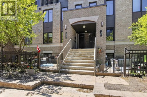 130A LINDENSHADE DRIVE  Ottawa, ON K2J 5R5