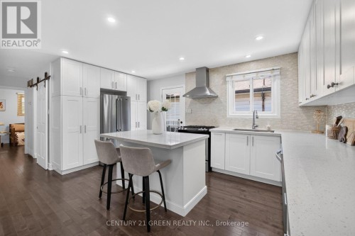 22 Quaker Crescent, Hamilton, ON 