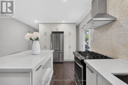 22 Quaker Crescent, Hamilton, ON 