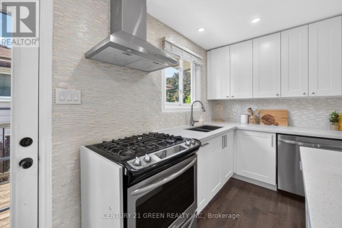 22 Quaker Crescent, Hamilton, ON 
