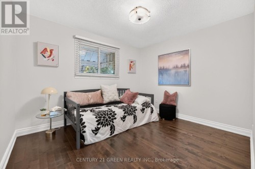 22 Quaker Crescent, Hamilton, ON 