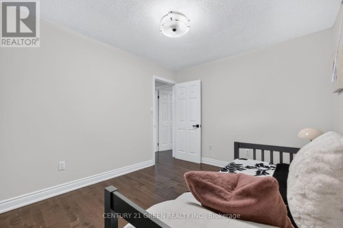22 Quaker Crescent, Hamilton, ON 