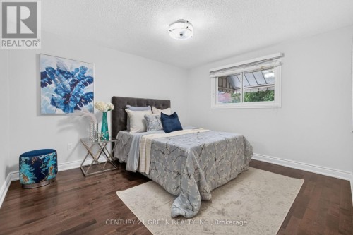 22 Quaker Crescent, Hamilton, ON 