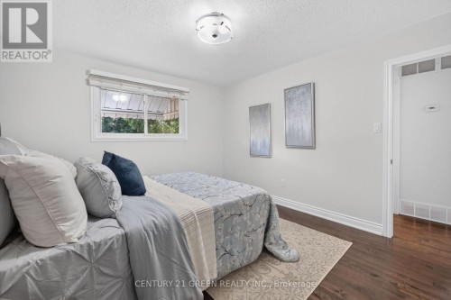 22 Quaker Crescent, Hamilton, ON 