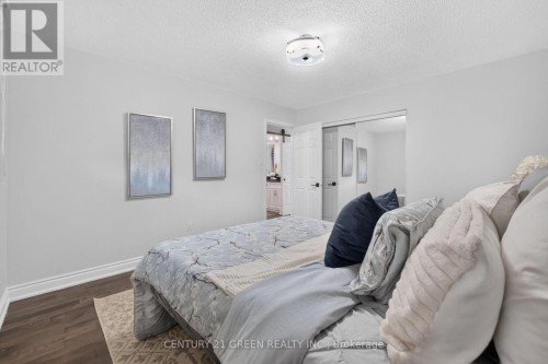 22 Quaker Crescent, Hamilton, ON 