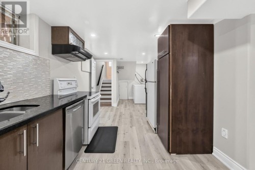 22 Quaker Crescent, Hamilton, ON 