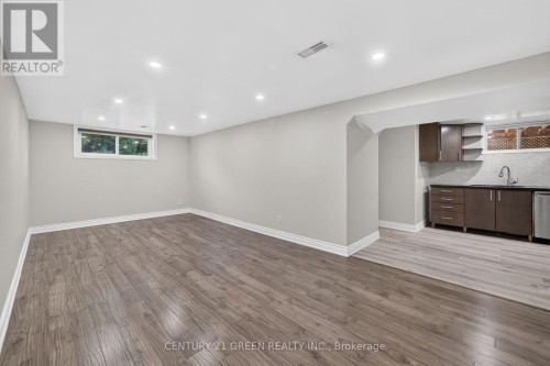 22 Quaker Crescent, Hamilton, ON 