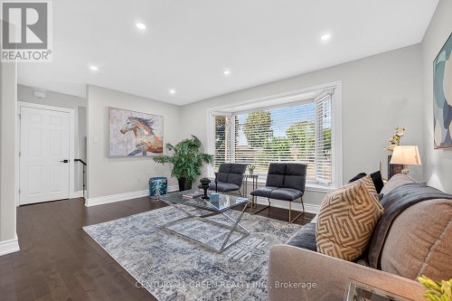22 Quaker Crescent, Hamilton, ON 
