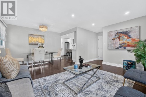 22 Quaker Crescent, Hamilton, ON 